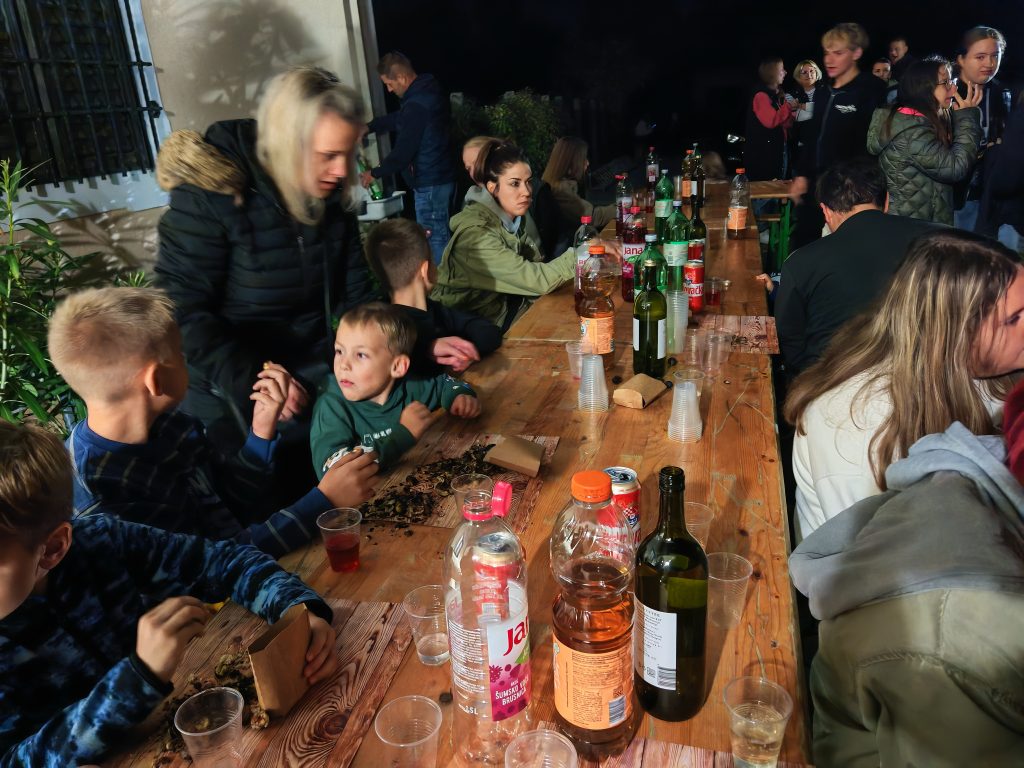 ŽUPNA KESTENIJADA OKUPILA ŽUPLJANE 